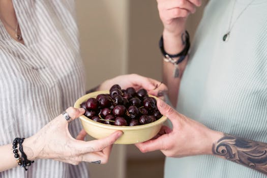 delicious cherries in a bowl