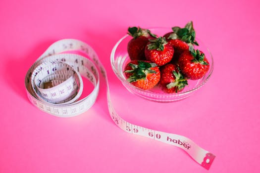 fresh strawberries in a bowl